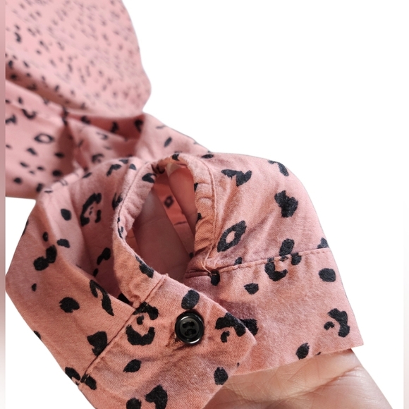 0030 Divided H&M Leopard Print Longsleeve Button Up Pink Black Office  Size 8 - Picture 4 of 13